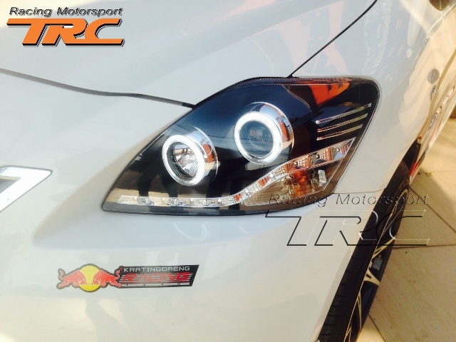 ไฟหน้า VIOS 2007-2012 R8 STYLE V4.0 Eagle Eye